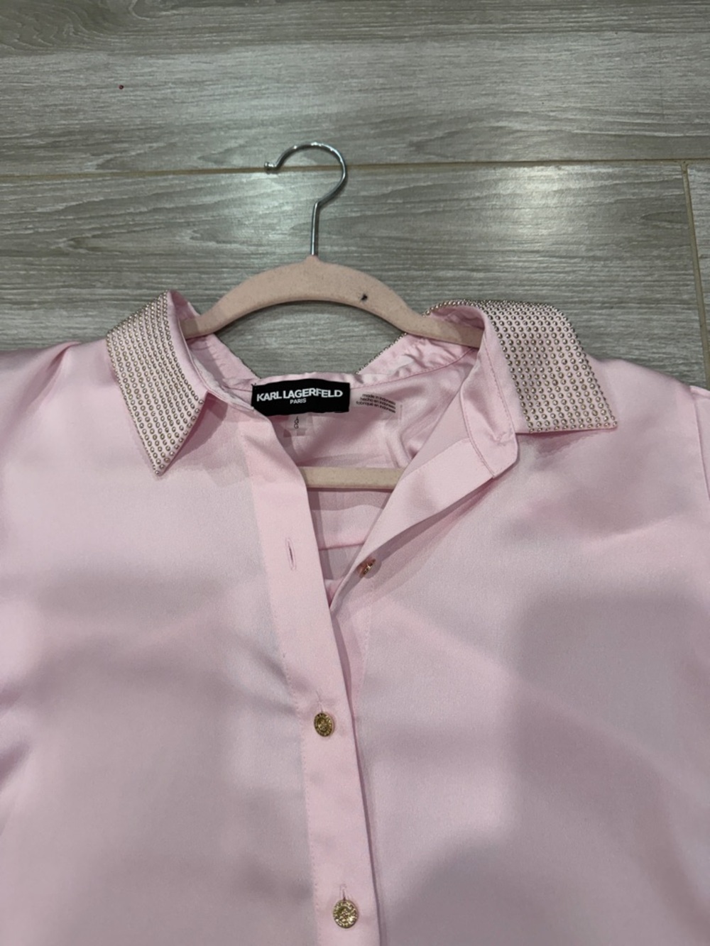 Karl Lagerfeld Paris Pink Satin Short-Sleeve Button-Up Blouse L - Picture 7 of 10
